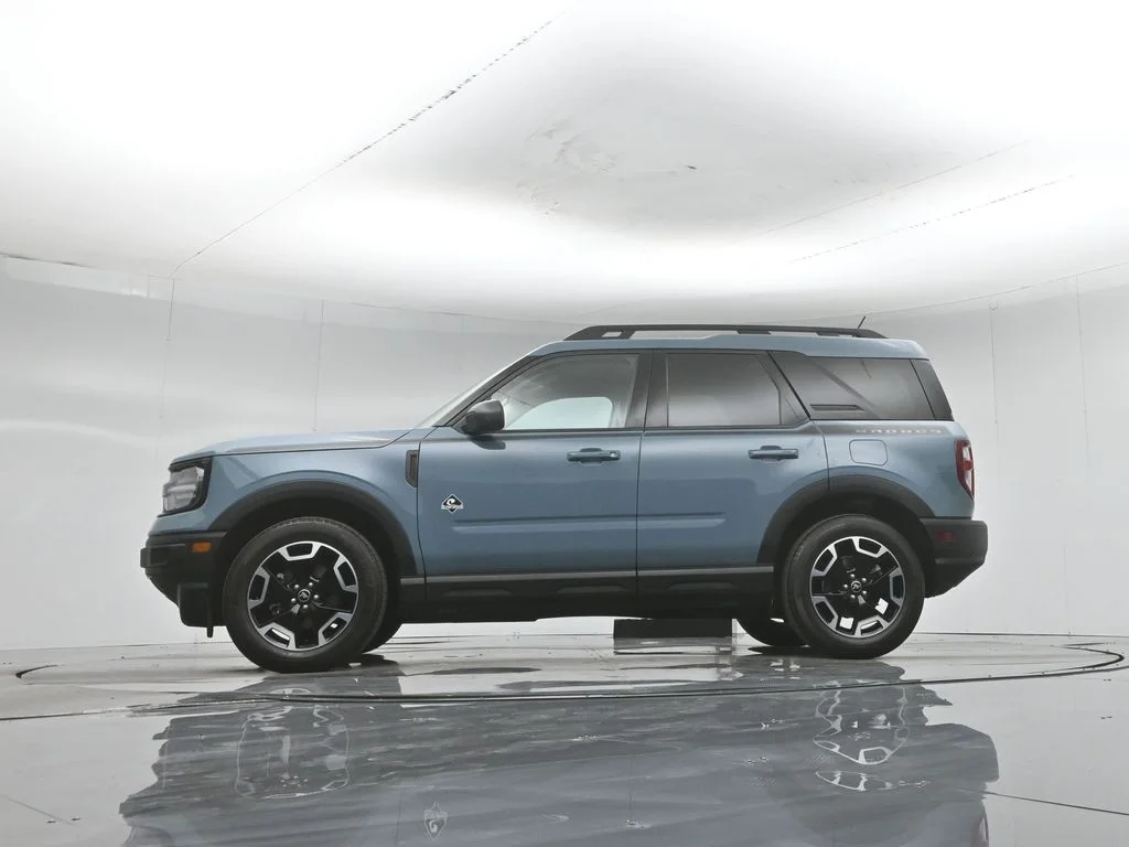 Used 2023  Ford Outer Banks image 48