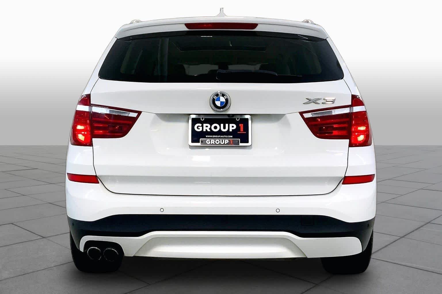 Used 2017 Alpine White BMW xDrive28i image 4