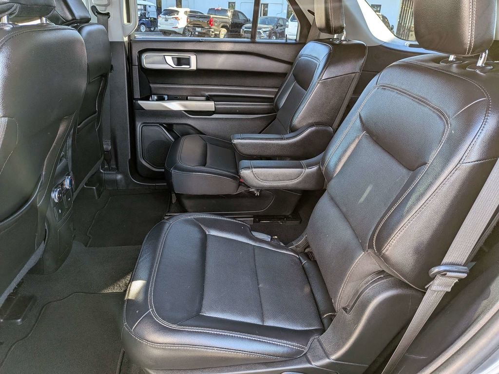 Used 2022 Gray Ford Limited image 16