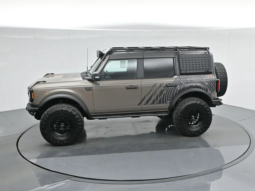 New 2025 Marsh Gray Ford Badlands image 48