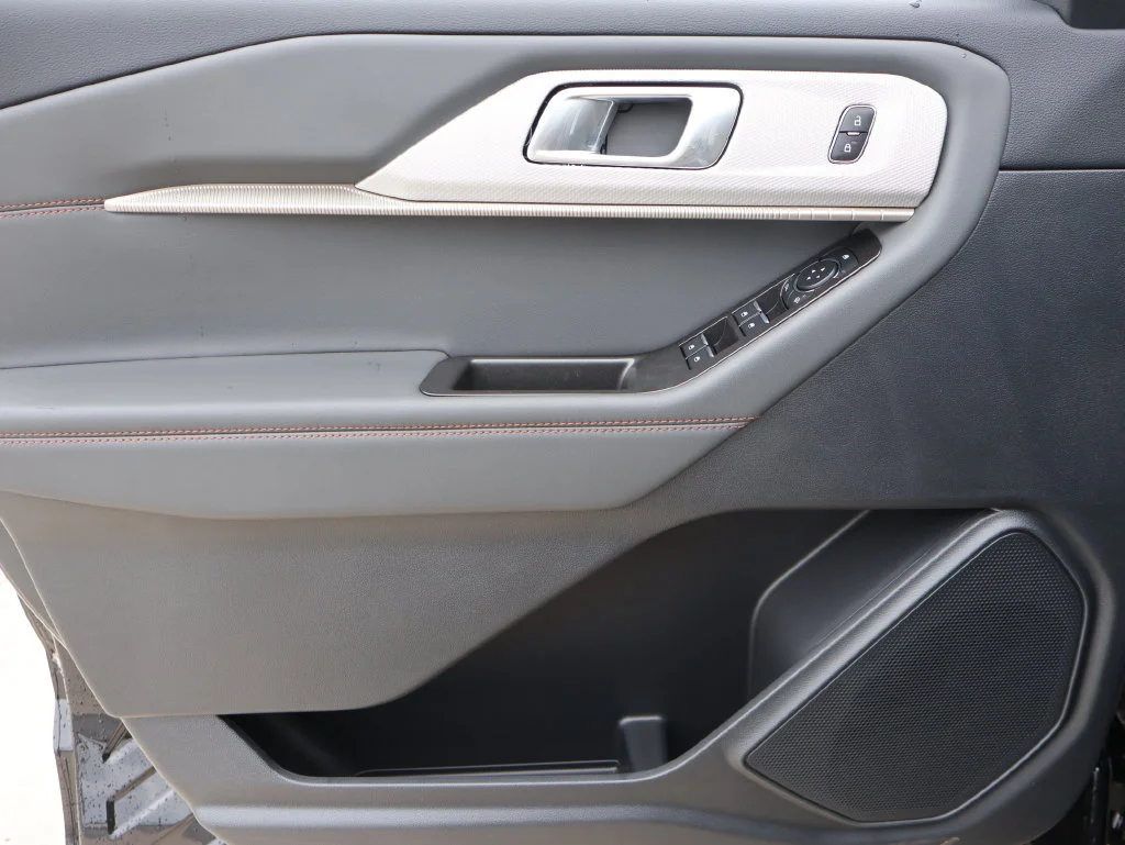 New 2026 Agate Black Metallic Ford Active image 22