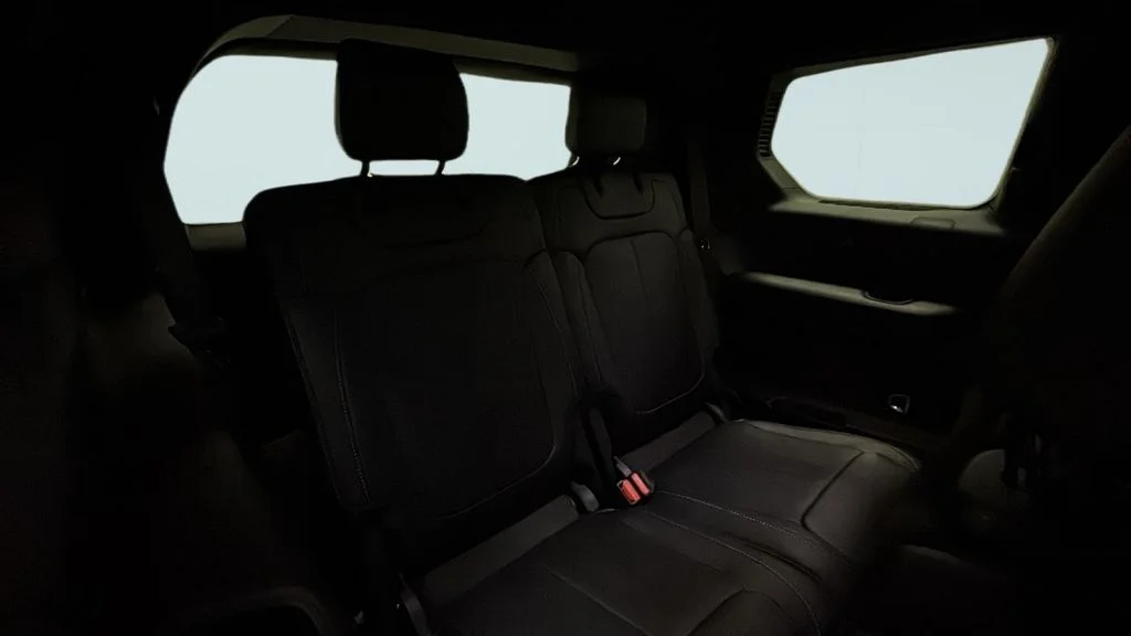 New 2026 Diamond Black Crystal Pearlcoat Jeep Limited Reserve image 16