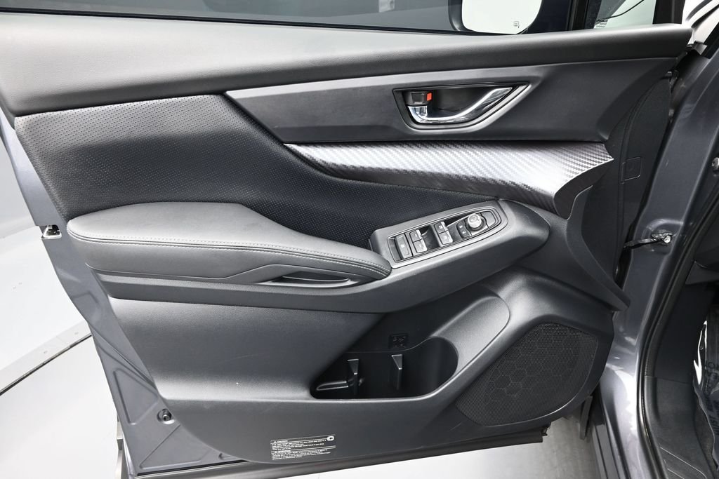 Used 2022 Gray Subaru Onyx Edition image 10
