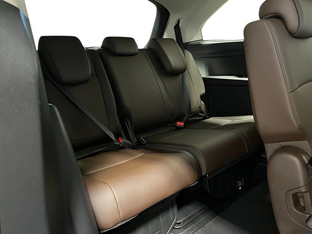 New 2026 Platinum White Pearl Honda Touring image 29