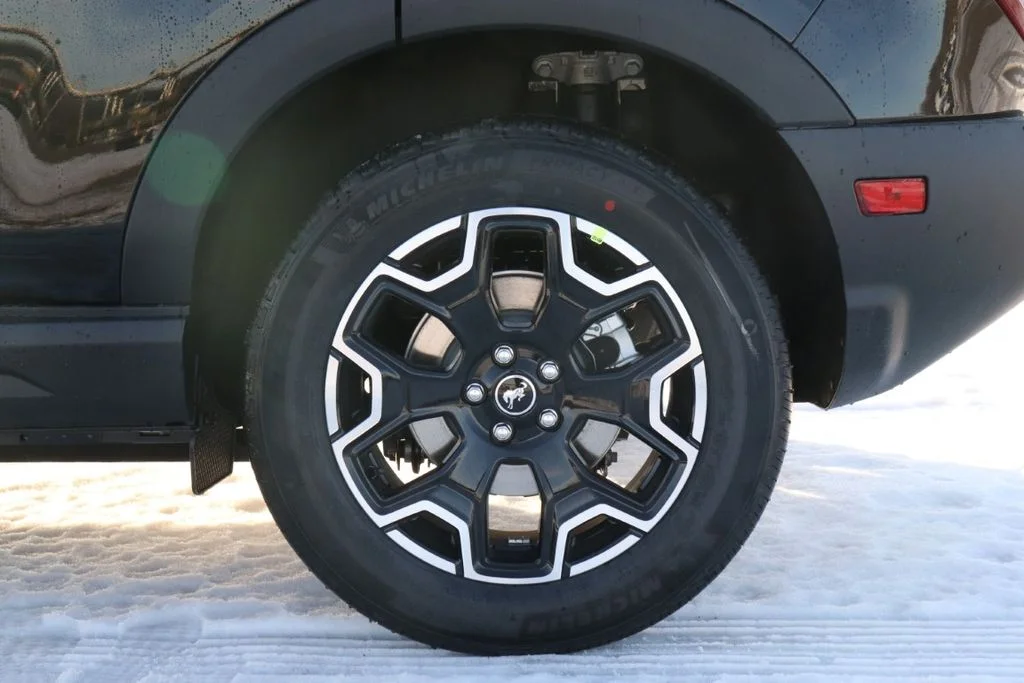 New 2025 Shadow Black Ford Outer Banks® image 47