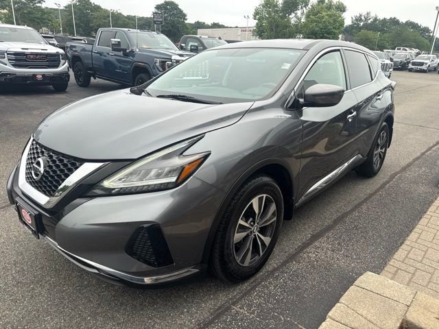 Used 2019 Gray Nissan S image 3