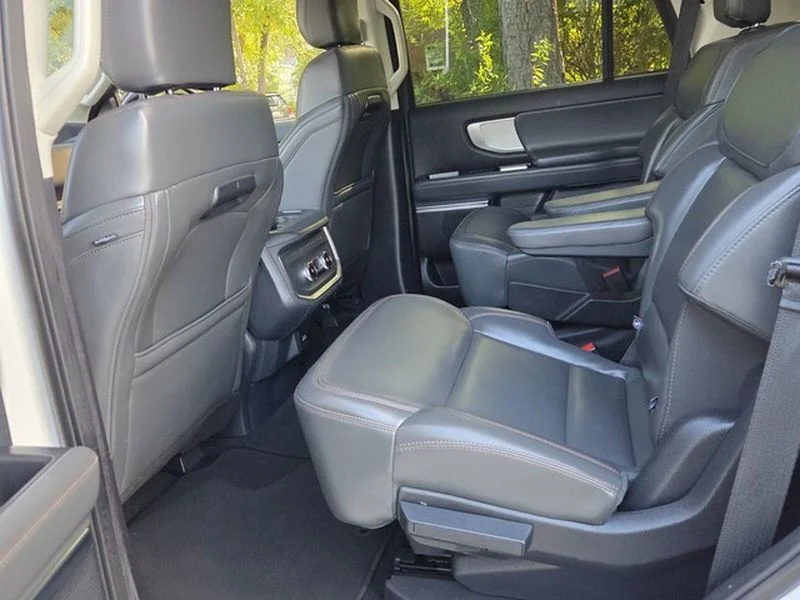 Certified Used 2025 Oxford White Ford Active image 8