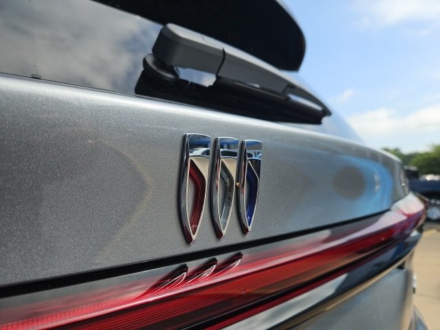 2026 Buick Enclave Sport Touring photo 4