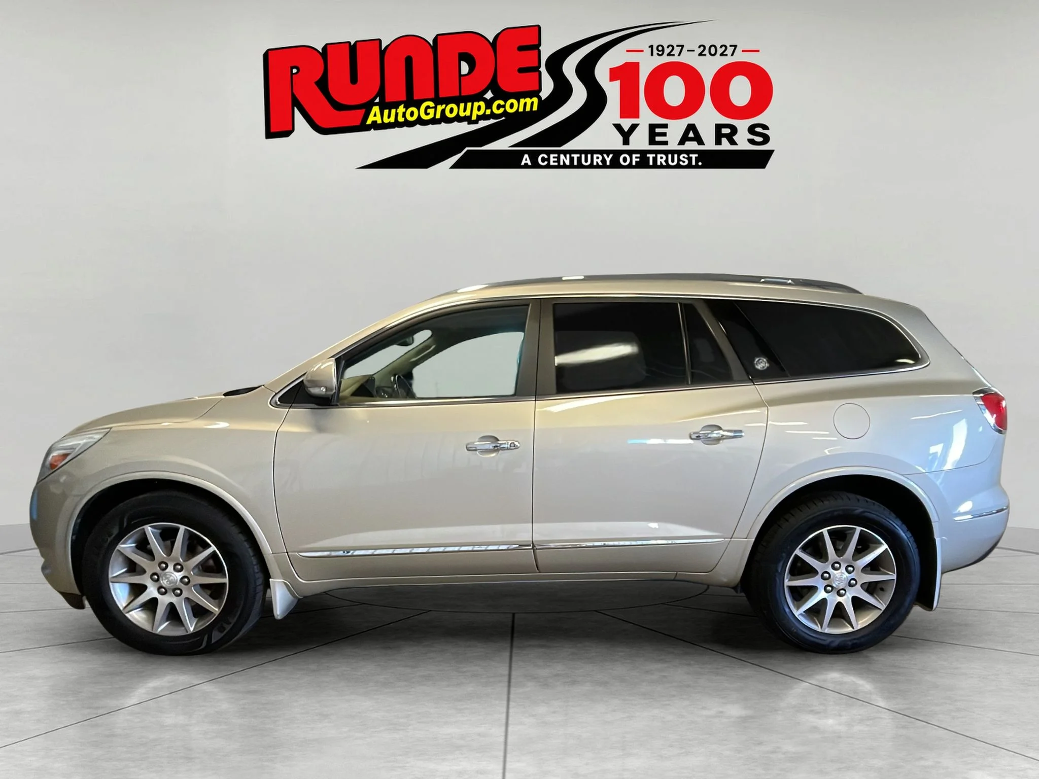 Used 2016 Buick Enclave Leather with VIN 5GAKVBKD0GJ285634 for sale in Manchester, IA