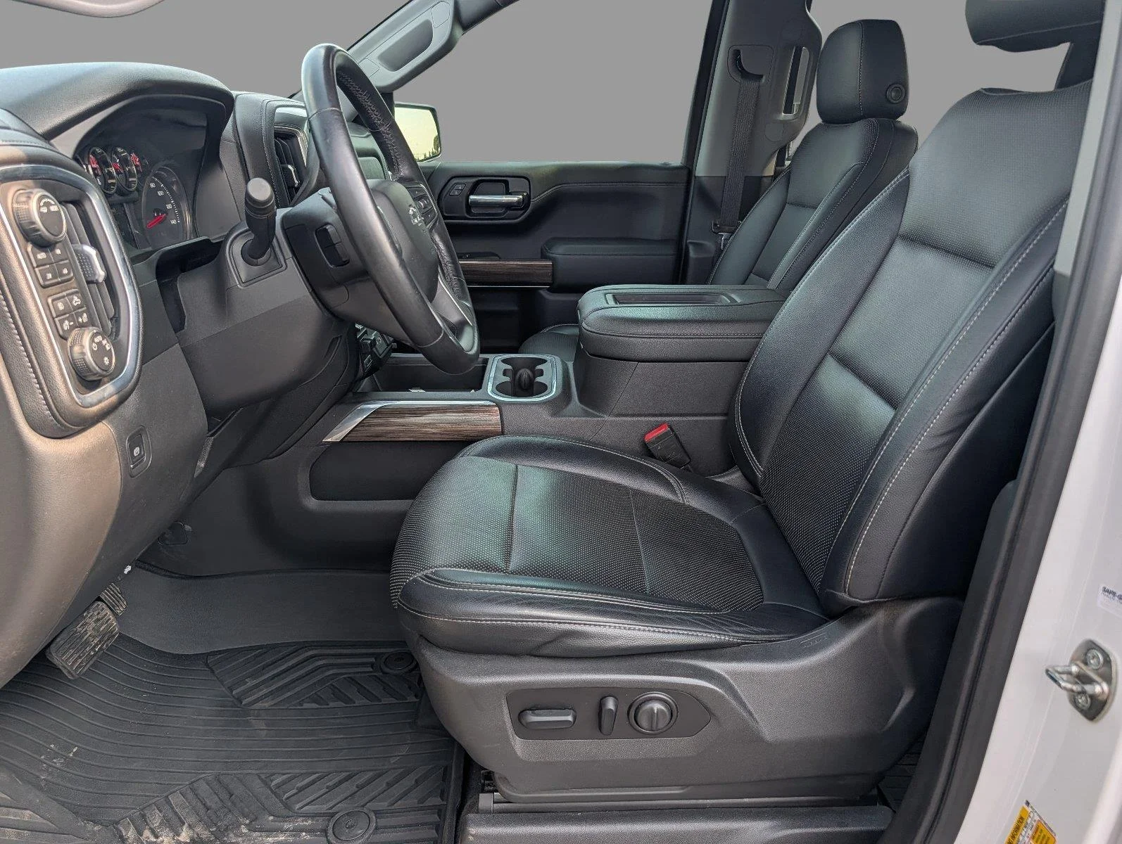 Used 2021 SUMMIT WHITE Chevrolet LT Trail Boss image 12