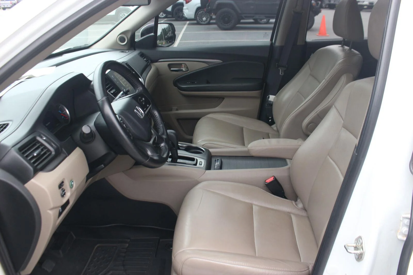 Used 2020 White Honda EX-L image 16