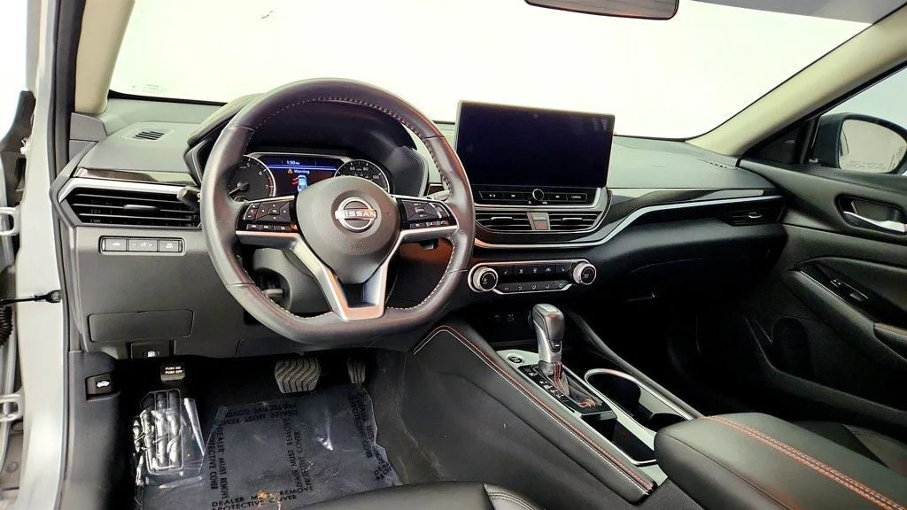 Used 2024 Brilliant Silver Metallic Nissan 2.5 SR Sedan w/ Premium Pkg feat. Moonroof image 13