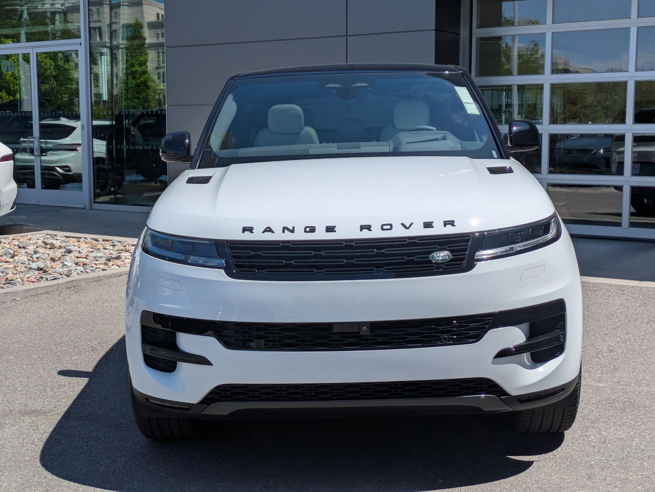 New 2026 Fuji White Land Rover P360 SE image 2
