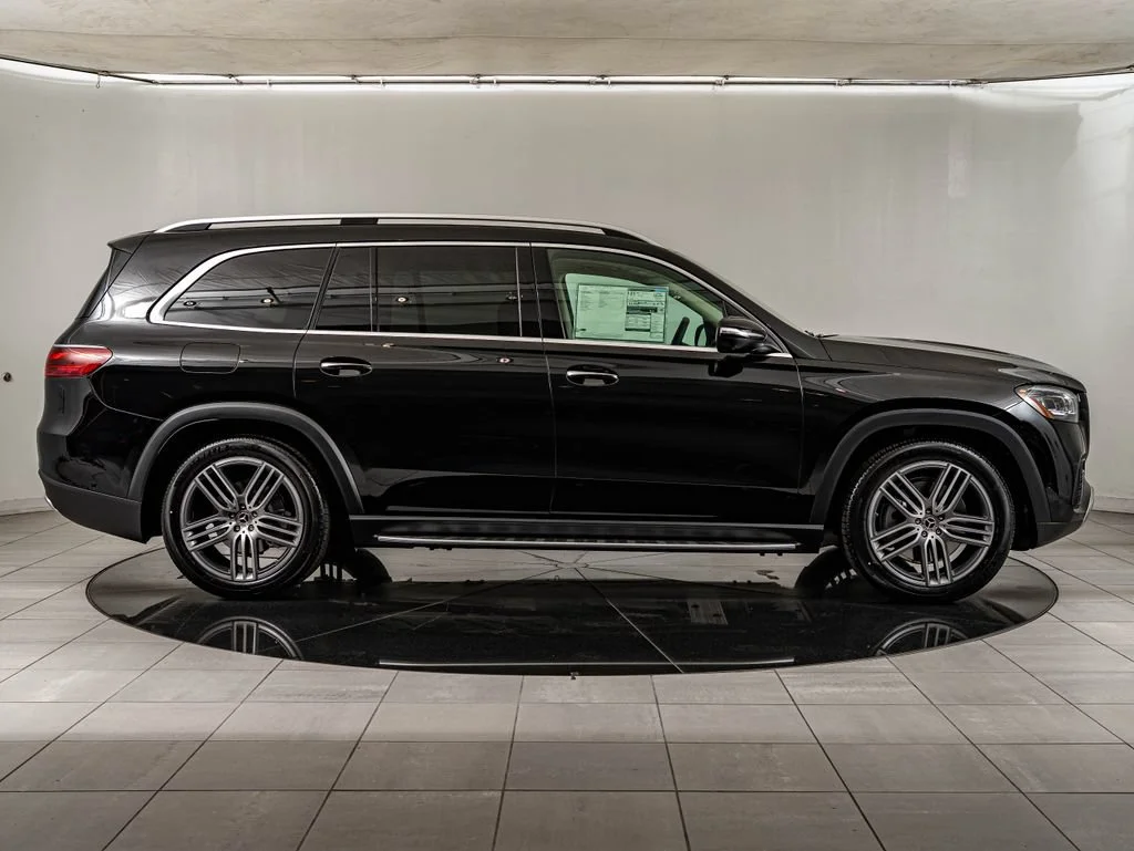 Used 2026 Black Mercedes-Benz GLS 450 image 4