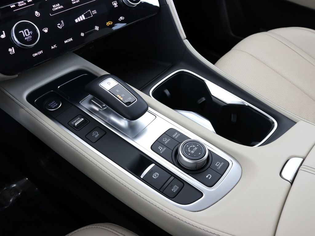 Certified Used 2023 White INFINITI LUXE image 20