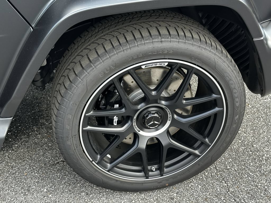 New 2027 MANUFAKTUR Night Black Magno Mercedes-Benz AMG® G 63 image 51