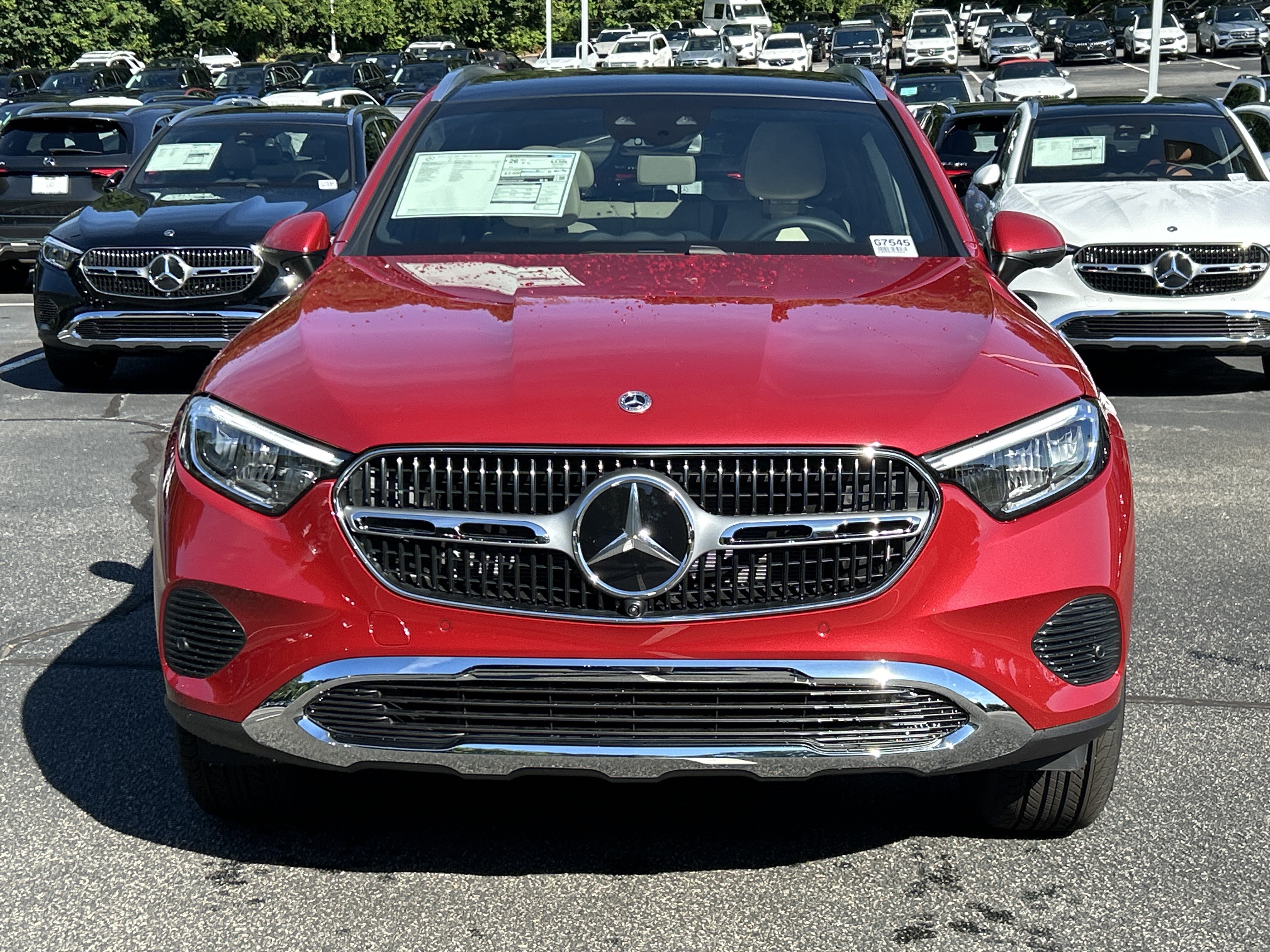 New 2026 MANUFAKTUR Patagonia Red Metallic Mercedes-Benz GLC 300 4MATIC® SUV image 3