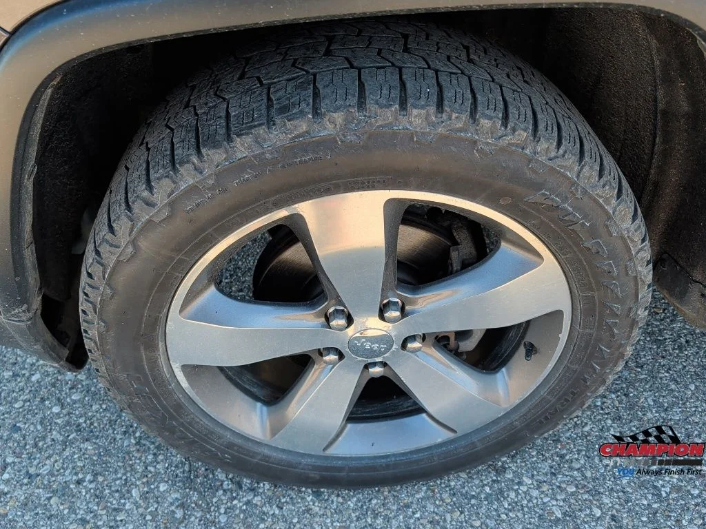 Used 2014 Gray Jeep Limited image 11
