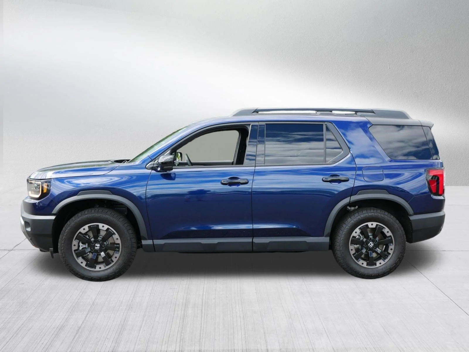 Certified Used 2026 Obsidian Blue Pearl Honda TrailSport Elite image 4