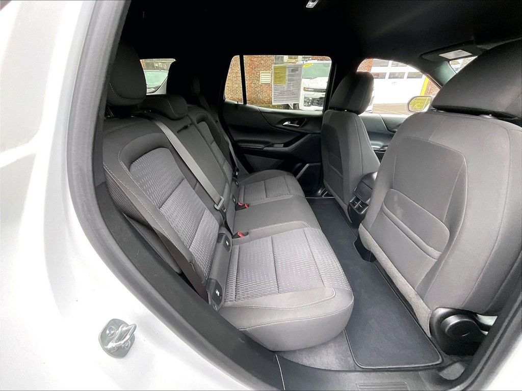 Used 2025 White Chevrolet LT image 16