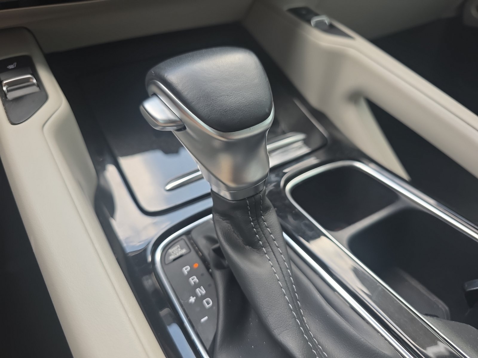 Certified Used 2024 Ebony Black Kia S image 19