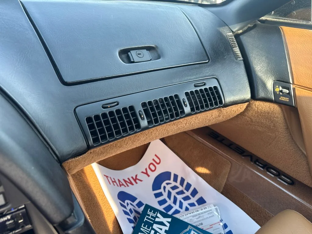 Used 1990 Green Chevrolet Convertible image 22