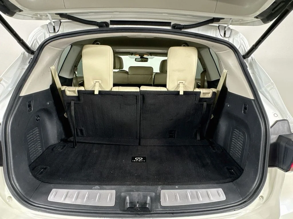Used 2019 Majestic White INFINITI LUXE image 34