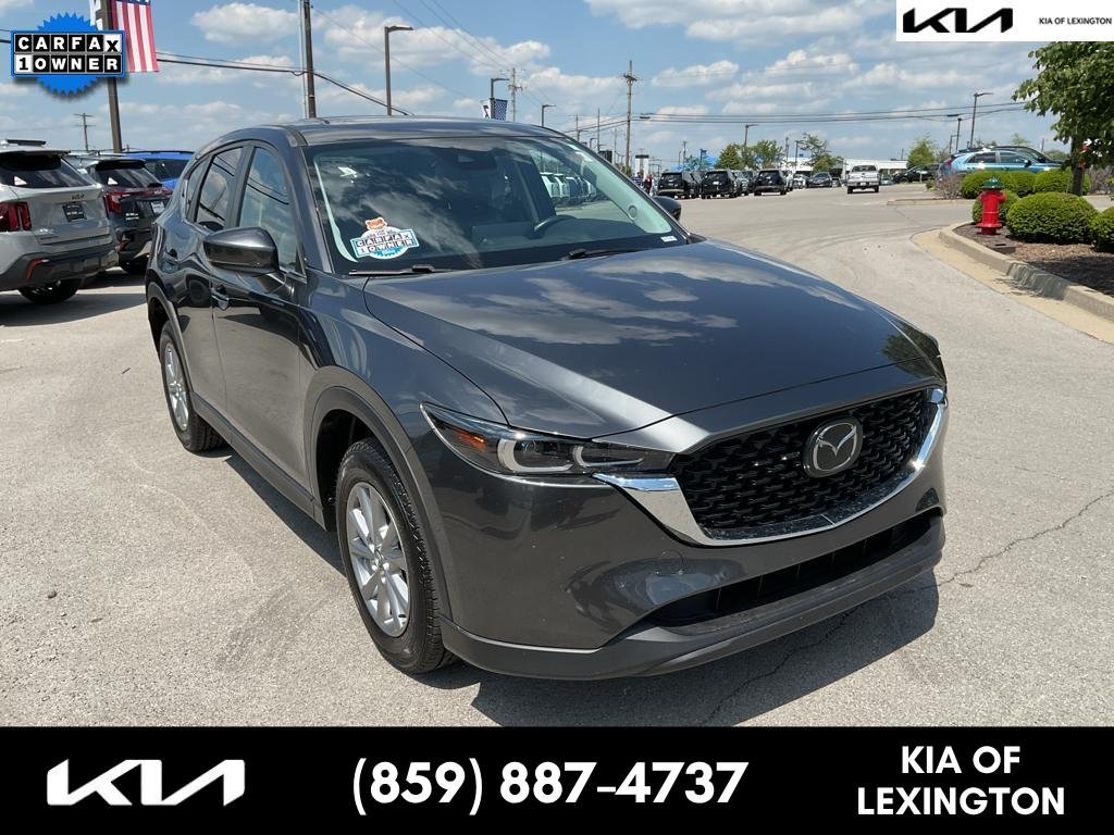 2023 Mazda CX-5 S Preferred package Auto AWD's photo