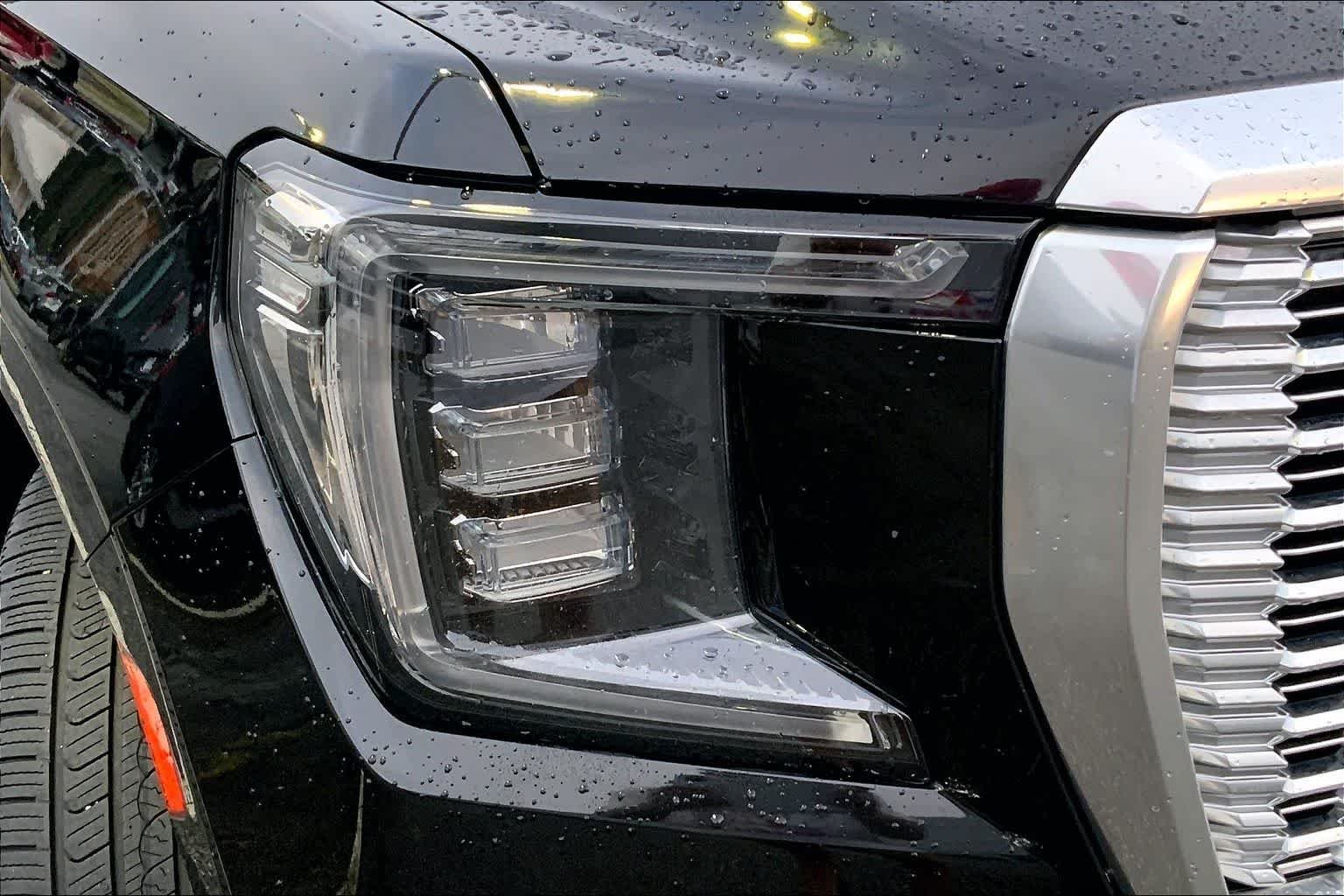 Used 2021 Onyx Black GMC Denali image 26