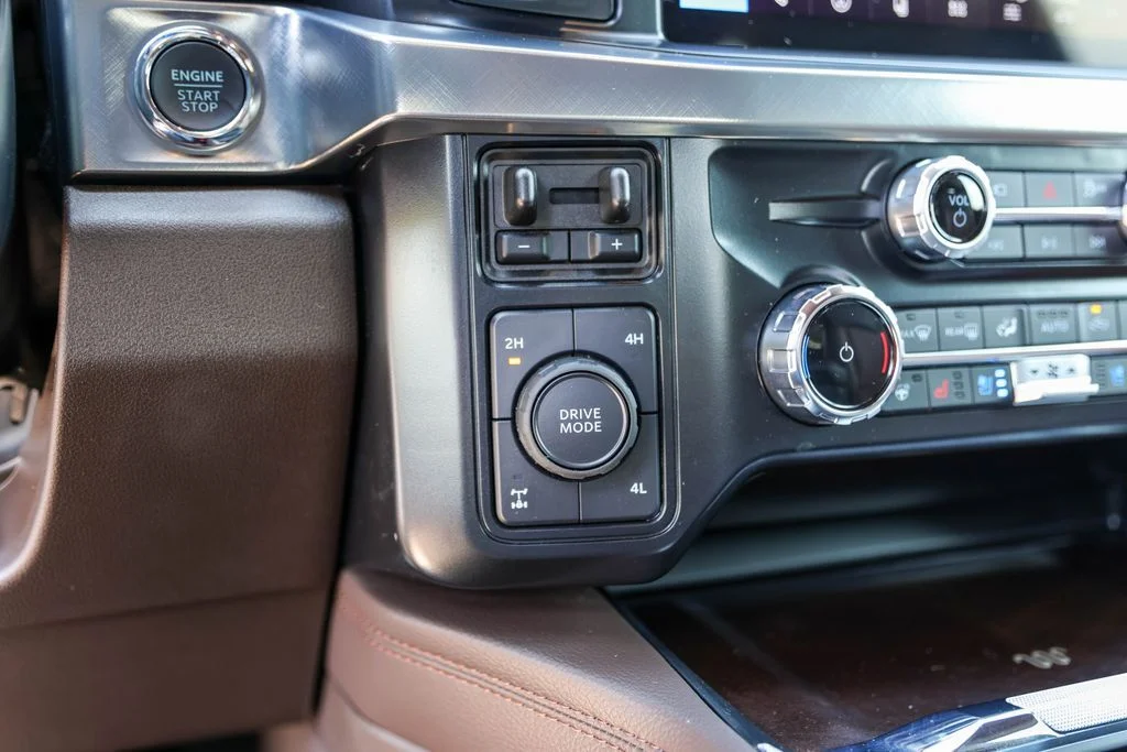Used 2025 Black Ford King Ranch image 21
