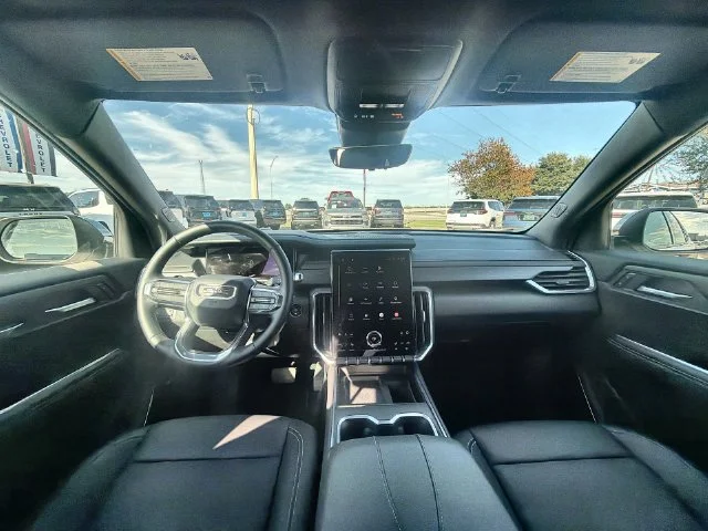 2026 GMC Acadia Elevation - Photo 19