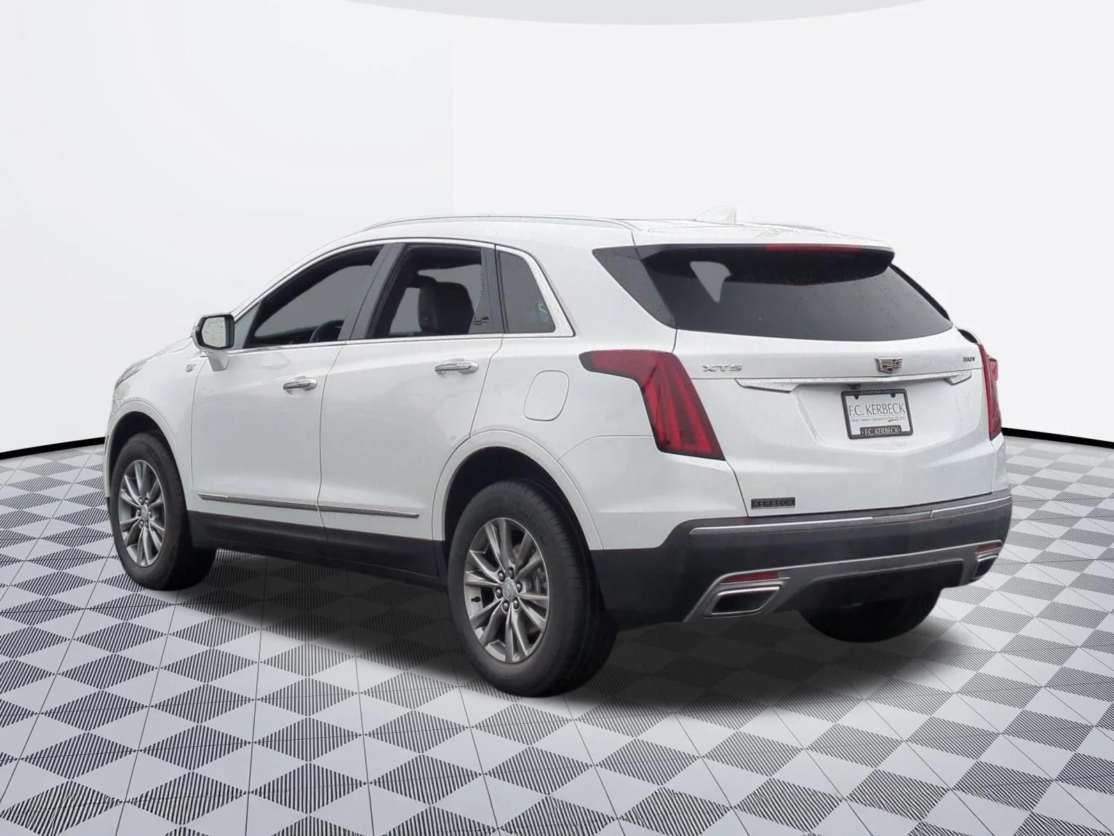 Used 2022 Crystal White Tricoat Cadillac FWD Premium Luxury image 5