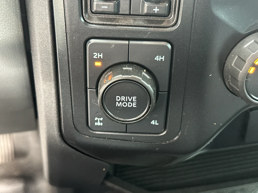 Used 2024 Oxford White Ford XL image 23