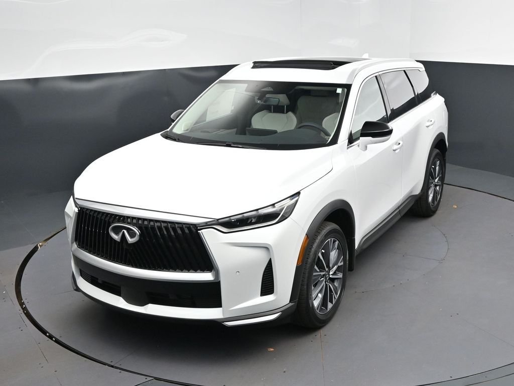 New 2027 RADIANT WHITE INFINITI Luxe FWD image 31