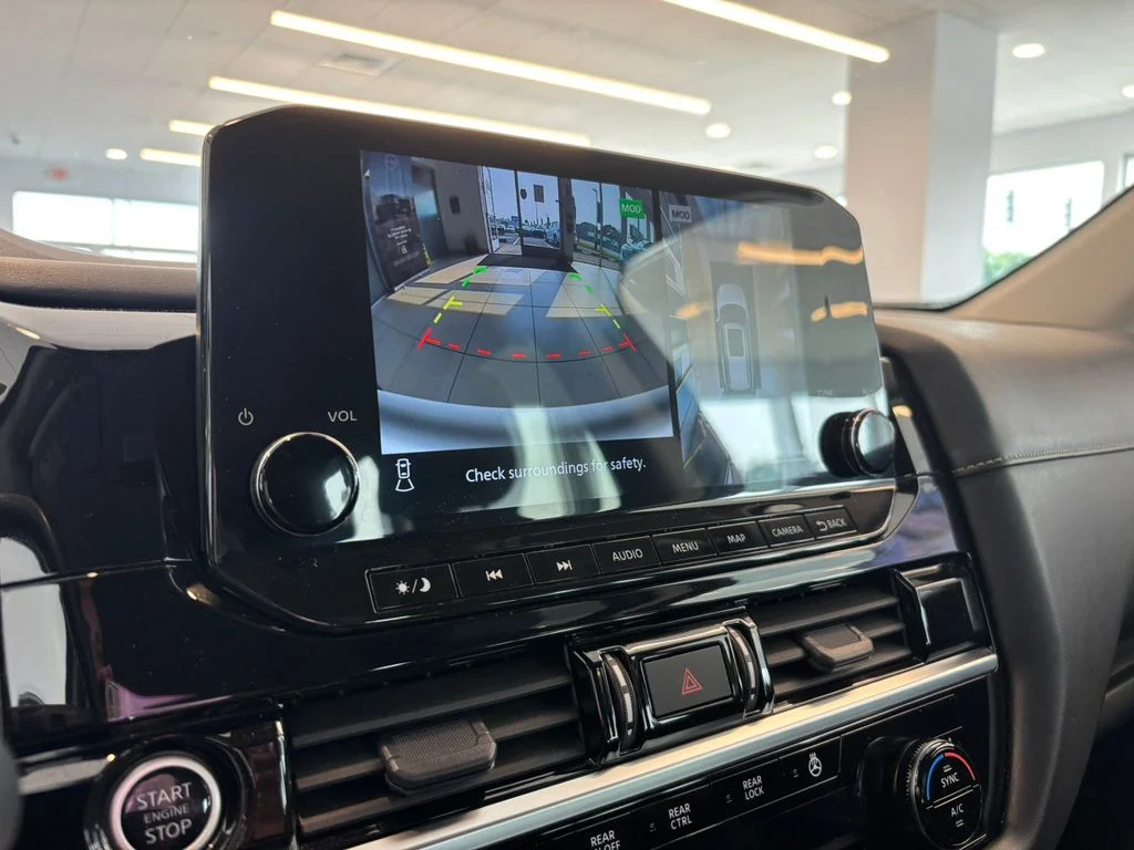 Used 2022 Gray Nissan SL image 20