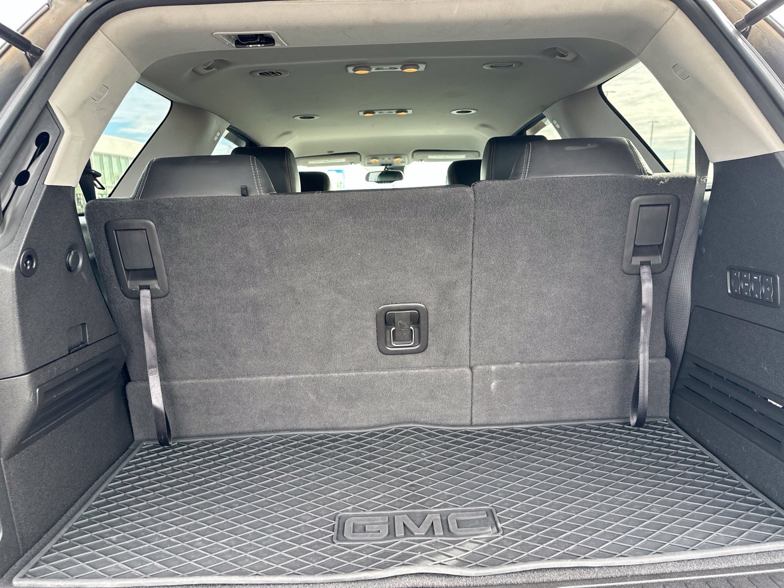 Used 2017 Silver GMC Limited image 28