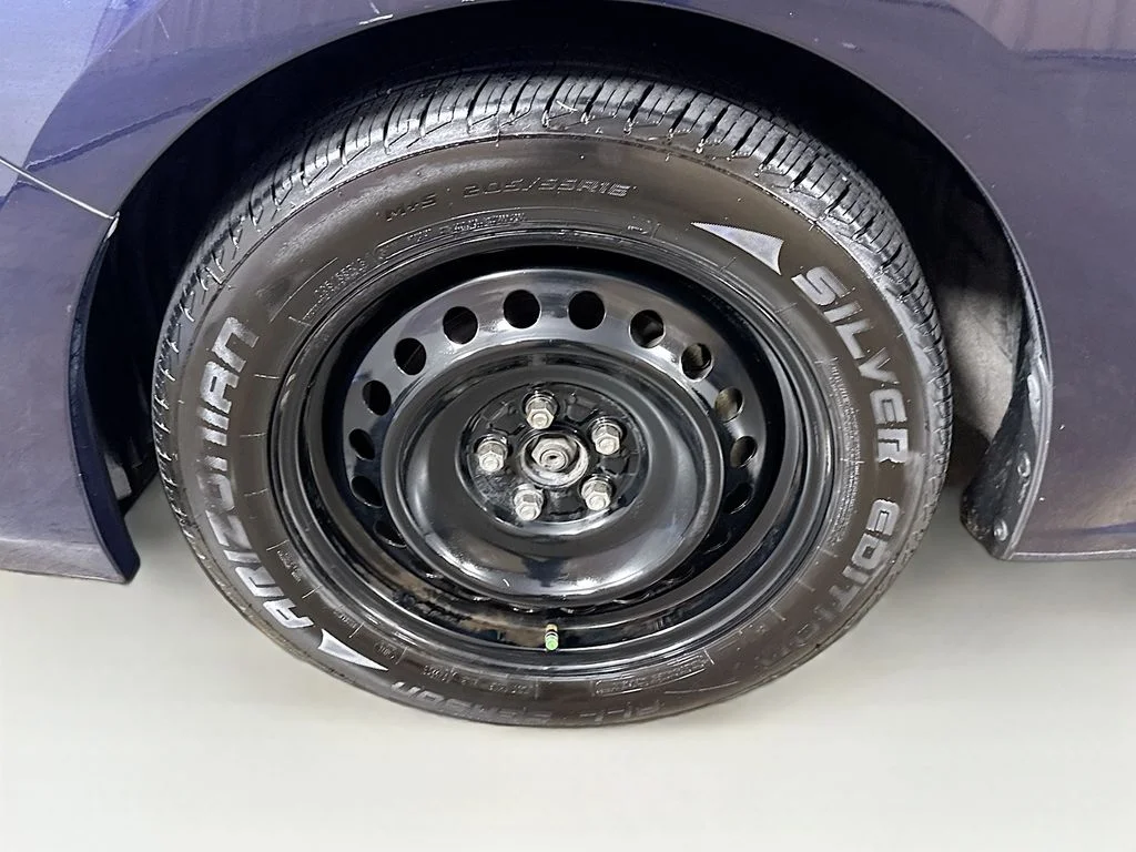 Used 2020 Blue Subaru Base image 37