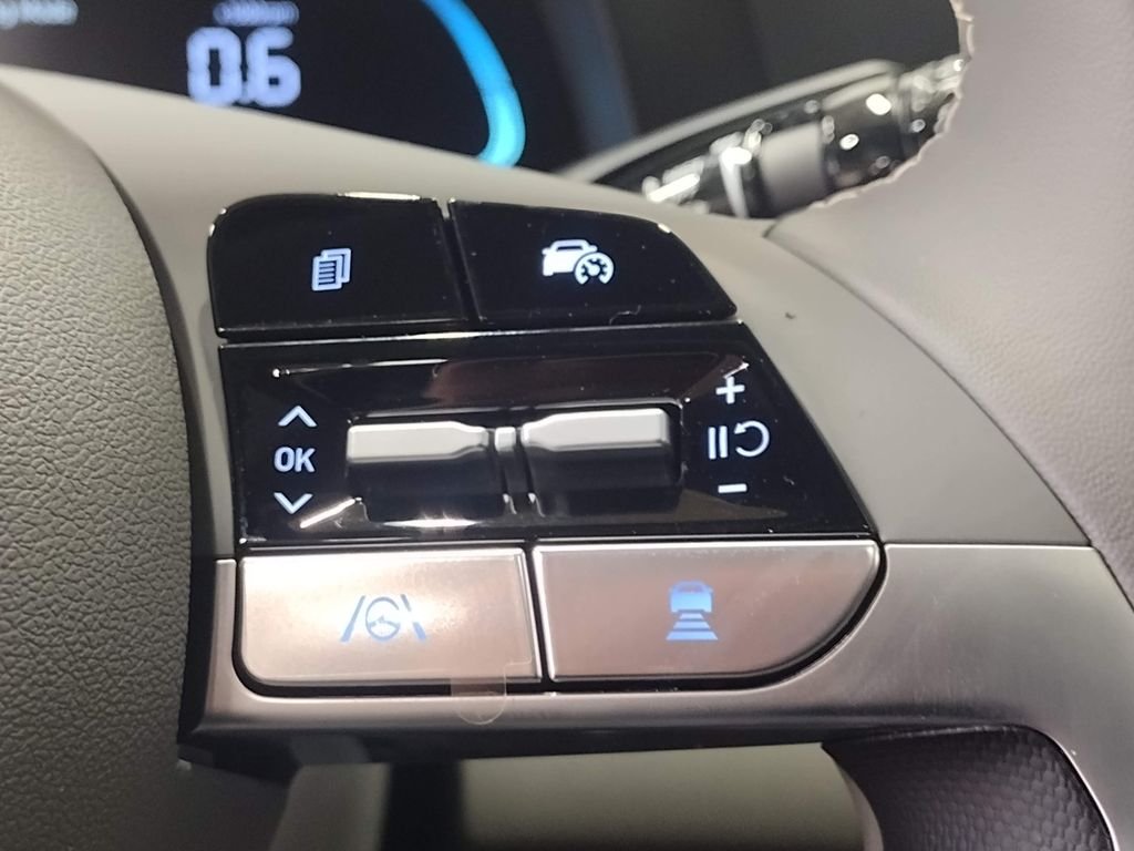 Used 2026 Gray Hyundai SEL Sport image 24