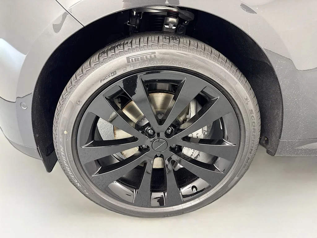 New 2026 Carpathian Grey Land Rover SE image 33