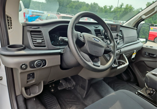 Used 2025 Oxford White Ford Base image 7