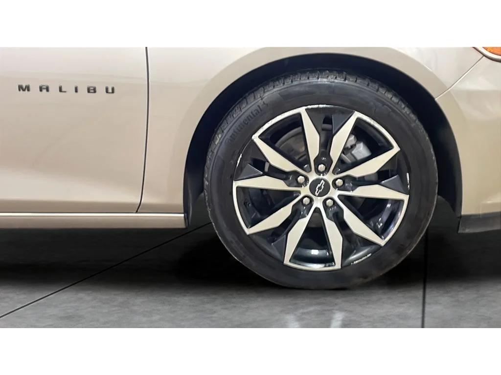 Used 2024 Mineral Gray Metallic Chevrolet RS image 20
