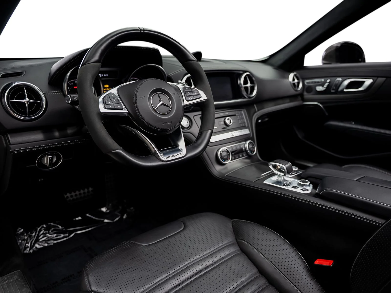 Used 2017 White Mercedes-Benz SL 63 AMG® image 43