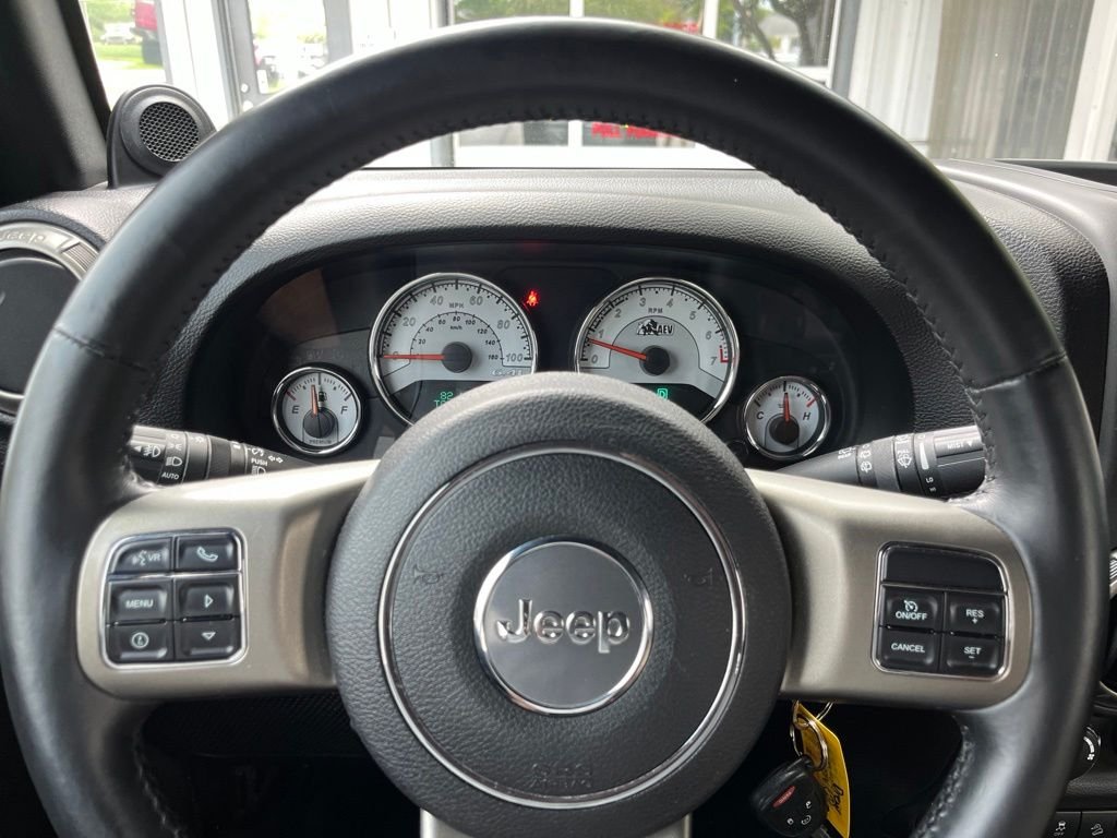 Used 2014 Black Clearcoat Jeep Unlimited Rubicon image 3
