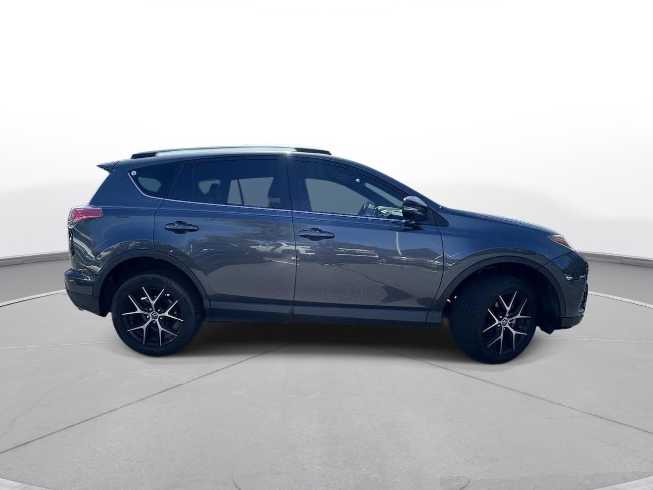 Used 2017 Magnetic Gray Metallic Toyota SE image 5