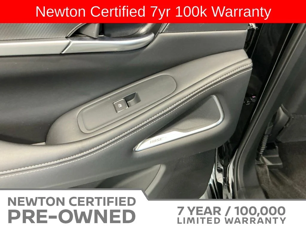 Certified Used 2025 Mineral Black INFINITI LUXE image 48
