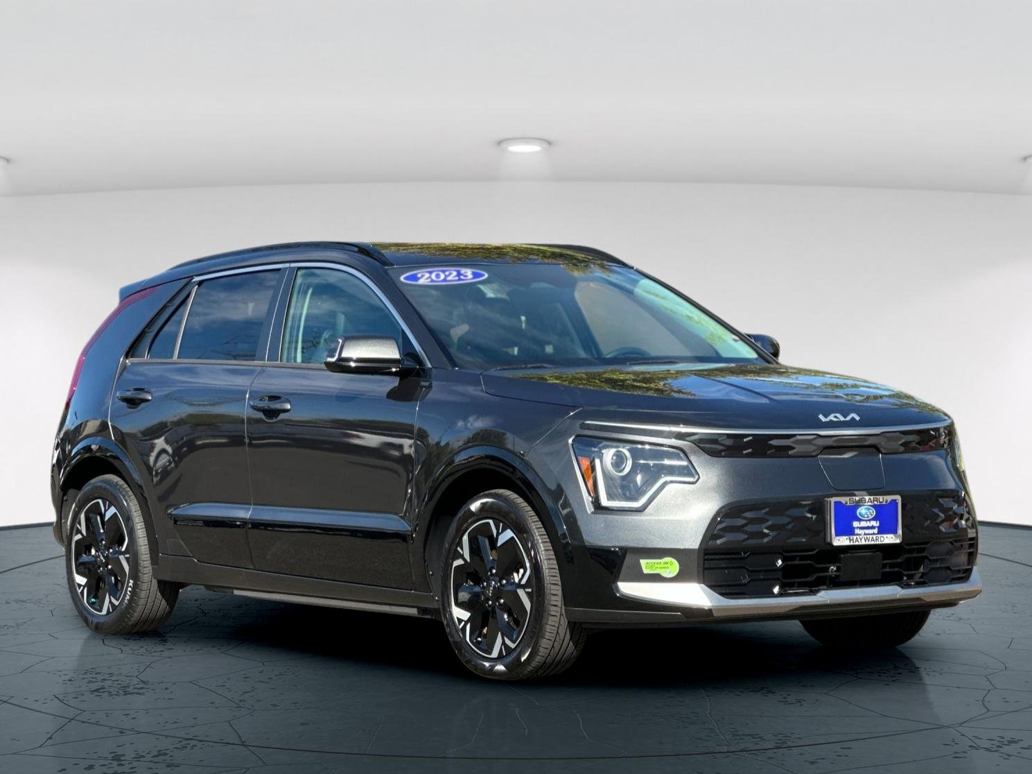 Used 2023 Graphite Gray Kia Wind 4D Sport Utility image 8