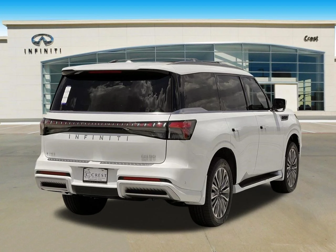 New 2027 RADIANT WHITE INFINITI Luxe 2WD image 3