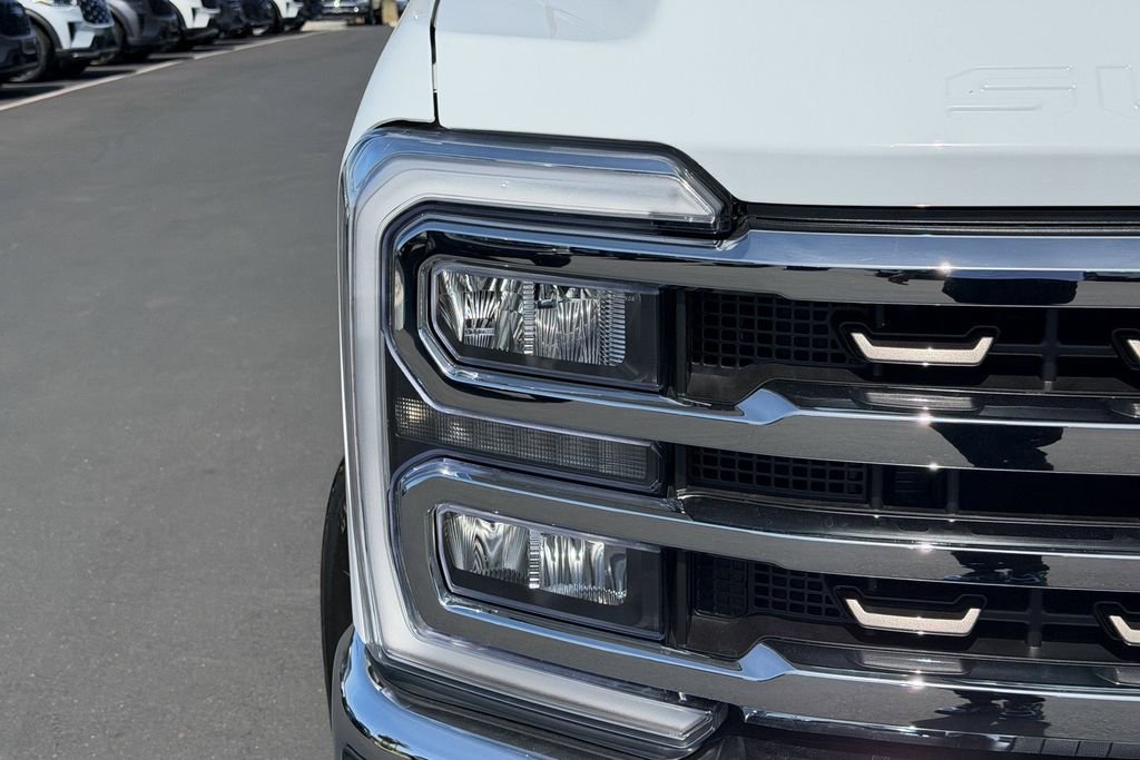 New 2026 Oxford White Ford F-250® King Ranch® image 4