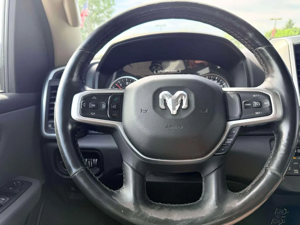 Used 2019 Silver Ram Big Horn/Lone Star image 16