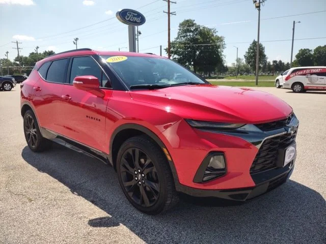 Used 2019 Red Chevrolet RS image 7